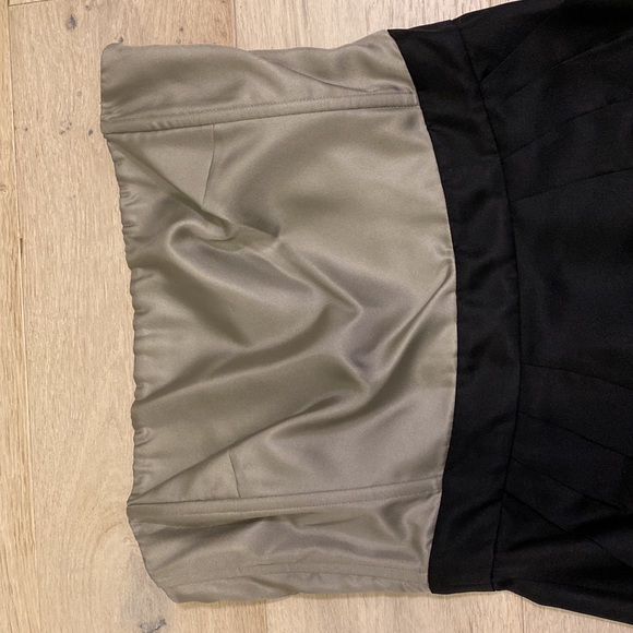 Banana Republic Strapless Dress with Pockets Size 6 NWT - Picture 3 of 6